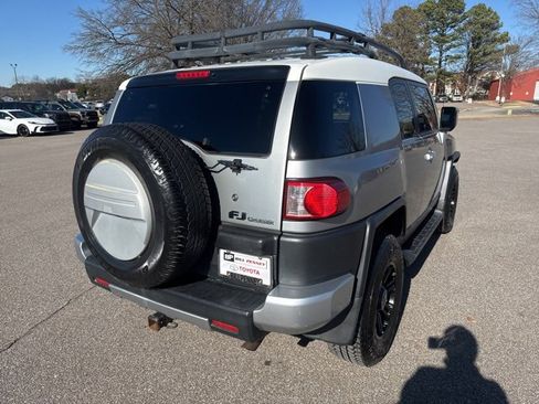 Used 2010 Toyota FJ Cruiser Base image 5