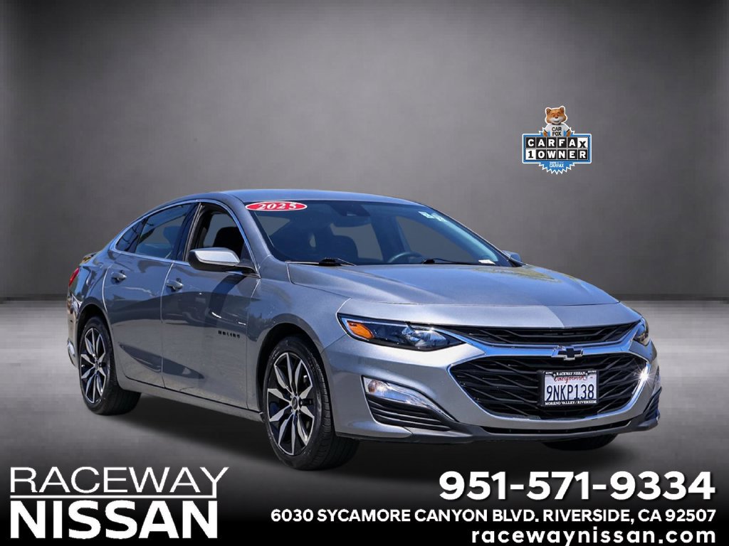Used 2025 Chevrolet Malibu RS FWD image 1