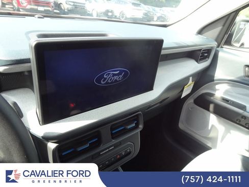 Used 2025 Ford Maverick XLT w/ XLT Luxury Package AWD/4WD image 11
