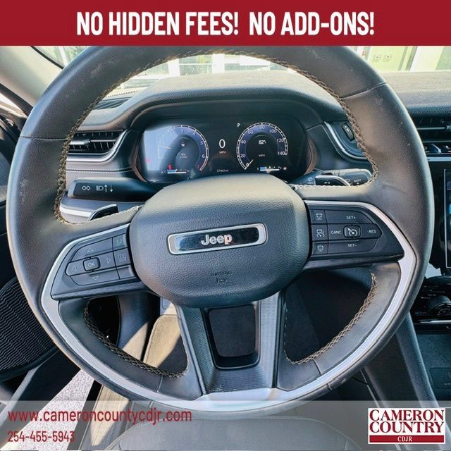 Used 2023 Jeep Grand Cherokee Laredo w/ Luxury Tech Group I RWD image 18