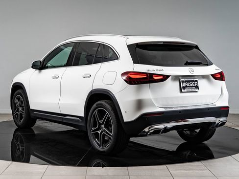 New 2026 Mercedes-Benz GLA 250 4MATIC image 6