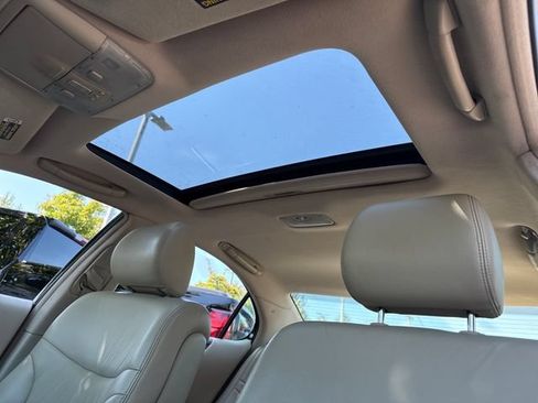 Used 2004 Lexus ES 330 FWD image 16