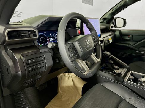 Used 2025 Toyota 4Runner TRD Off-Road Premium w/ Tow Technology Package image 6