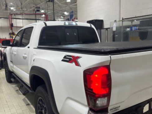 Used 2023 Toyota Tacoma SR5 image 7