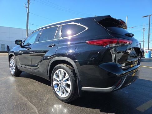 Used 2023 Toyota Highlander Limited image 5