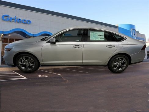 New 2025 Honda Accord EX-L image 2