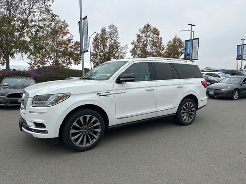 Used 2020 Lincoln Navigator Reserve image 5