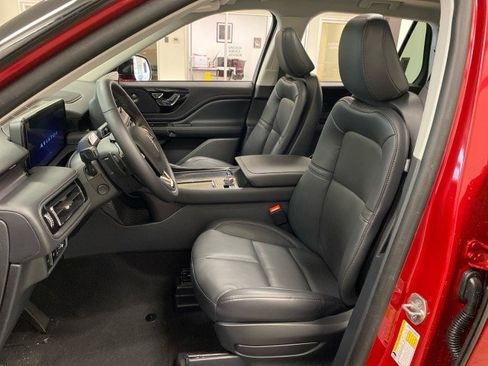 New 2025 Lincoln Aviator AWD w/ Equipment Group 101A image 23