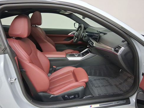 Used 2024 BMW M440i Coupe w/ Shadowloine Package RWD image 26
