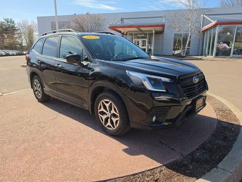 Used 2023 Subaru Forester Premium image 7