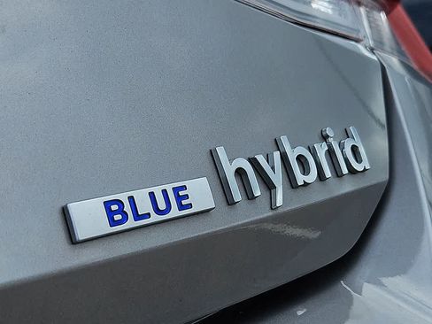 Used 2023 Hyundai Elantra Blue FWD image 6