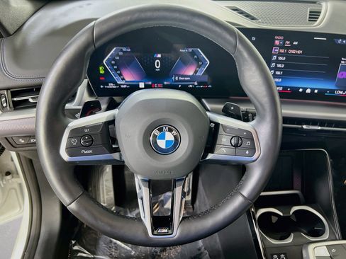 Used 2025 BMW X1 xDrive28i w/ M Sport Package AWD/4WD image 11