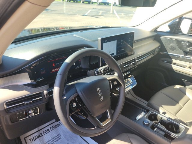 Certified 2024 Lincoln Corsair AWD image 28