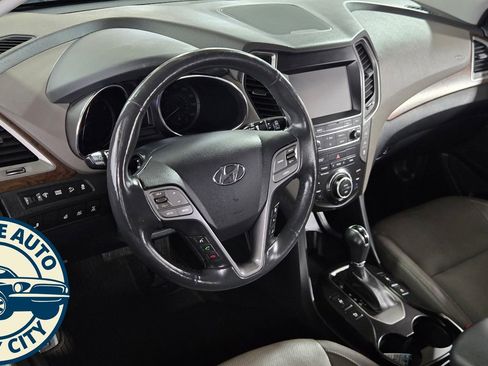 Used 2019 Hyundai Santa Fe XL AWD/4WD image 11