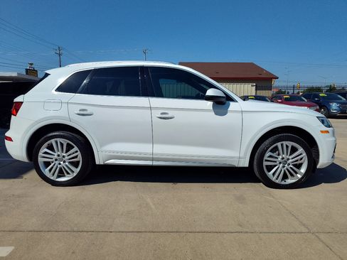 Used 2018 Audi Q5 Prestige w/ Prestige Package image 4