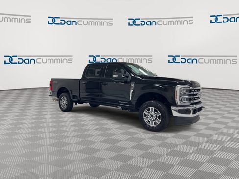 Used 2024 Ford F250 Lariat AWD/4WD image 2