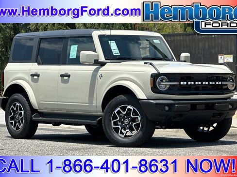 New 2026 Ford Bronco Outer Banks AWD/4WD image 1