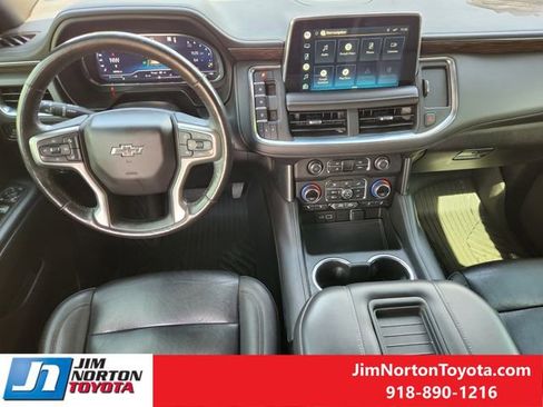 Used 2022 Chevrolet Tahoe Z71 w/ Luxury Package AWD/4WD image 25
