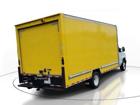 Used 2024 Ford E-350 and Econoline 350 Super Duty w/ Driver's Safety Package RWD image 4