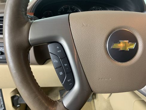 Used 2014 Chevrolet Tahoe LTZ RWD image 19