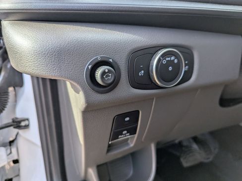 New 2025 Ford Transit 250 148 Medium Roof image 51