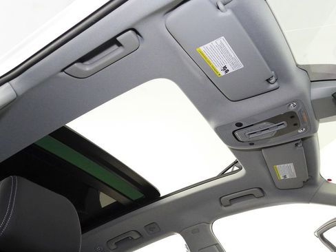 Used 2023 Audi Q5 2.0T Premium w/ Convenience Package image 18