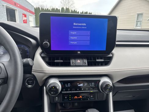 Used 2023 Toyota RAV4 Limited image 25