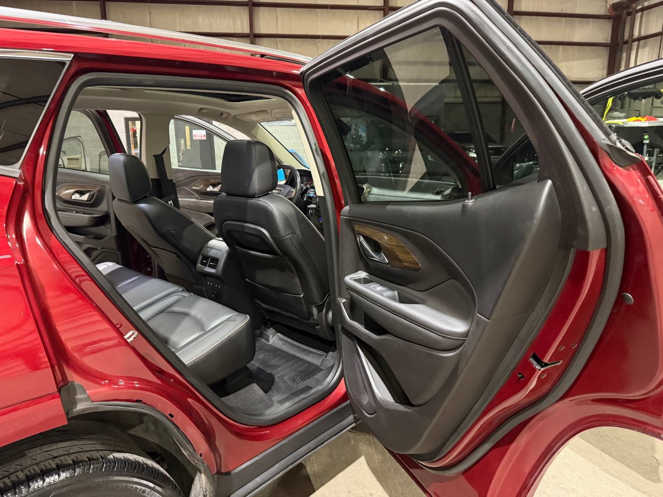 Used 2018 GMC Terrain Denali w/ Comfort Package FWD image 21
