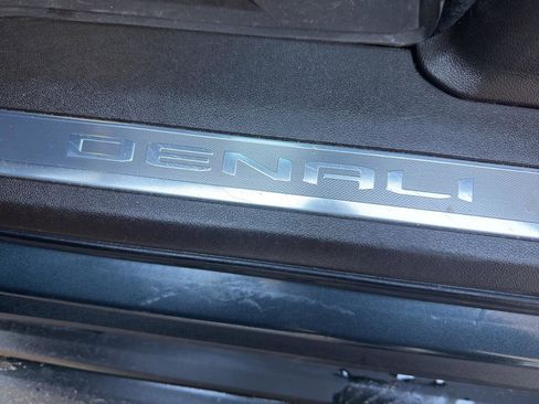 Used 2021 GMC Yukon Denali image 27