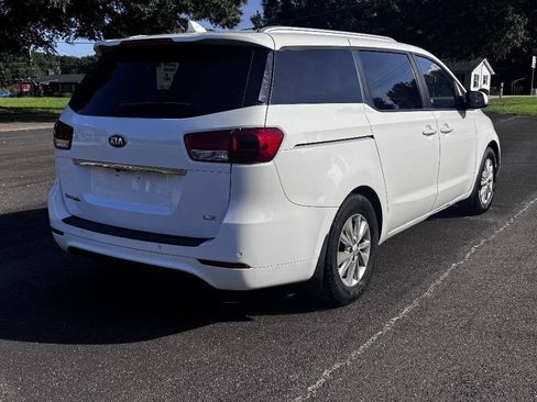 Used 2016 Kia Sedona LX w/ Option Group 020 FWD image 8