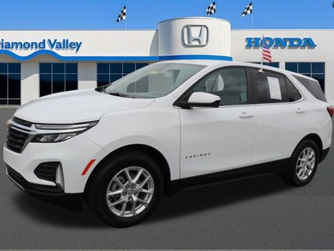 Used 2024 Chevrolet Equinox LT image 3