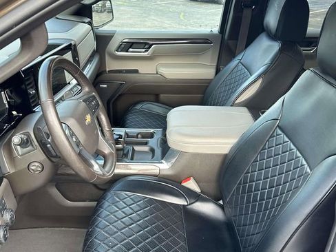 Used 2023 Chevrolet Silverado 1500 LTZ AWD/4WD image 9