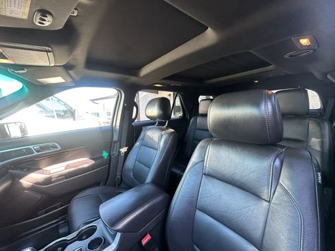 Used 2015 Ford Explorer Limited FWD image 28