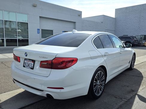 Used 2020 BMW 530e w/ Convenience Package image 5