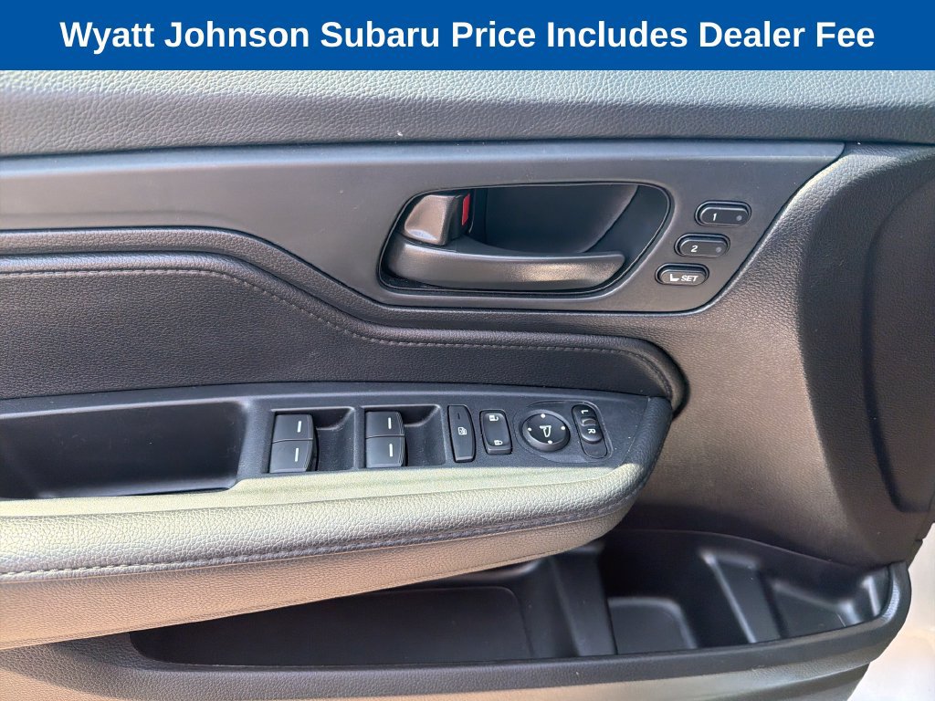 Used 2025 Honda Odyssey EX-L image 22
