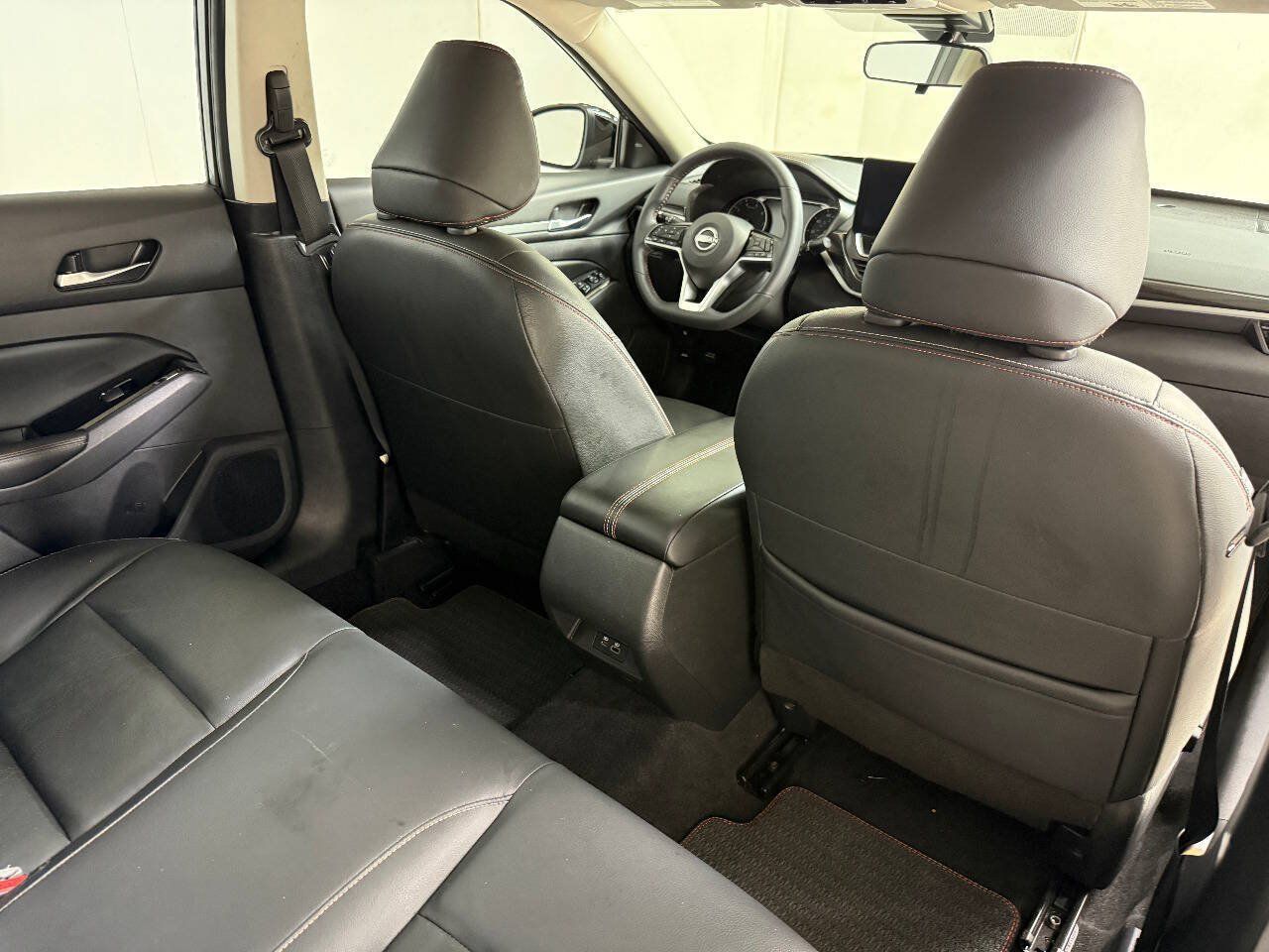 Used 2024 Nissan Altima 2.5 SR w/ SR Premium Package FWD image 36