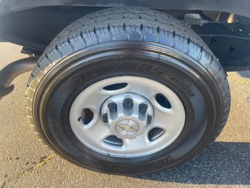 Used 2021 Chevrolet Express 2500 w/ Driver Convenience Package image 21