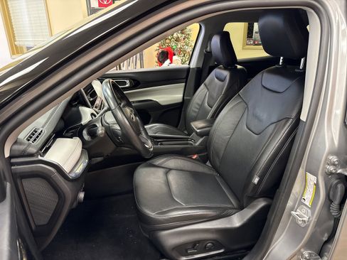 Used 2022 Jeep Compass Limited w/ Sun and Sound Group image 26