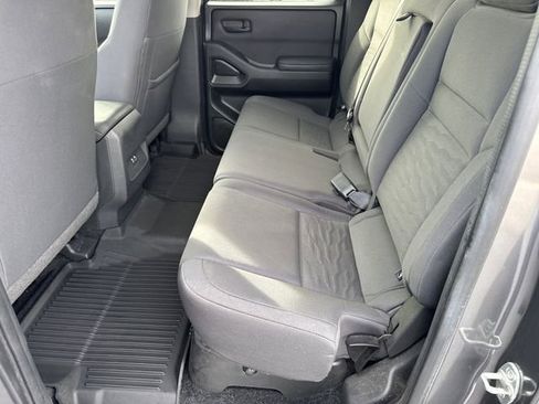 Used 2022 Nissan Frontier S w/ Technology Package image 11