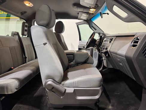 Used 2012 Ford F250 XLT w/ XLT Interior Pkg AWD/4WD image 13