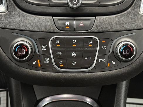 Used 2020 Chevrolet Malibu LT image 22