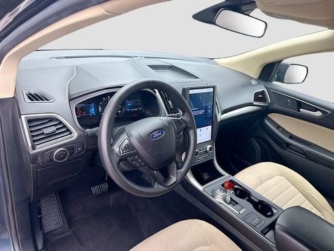 Used 2023 Ford Edge SE AWD/4WD image 10