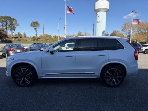 Certified 2023 Volvo XC90 B5 Plus w/ Protection Package Premier image 10