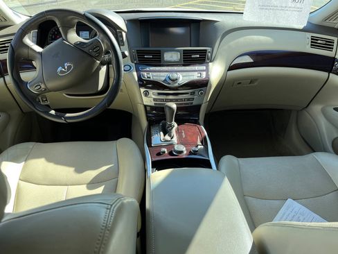 Used 2013 INFINITI M37 w/ Premium Pkg image 7