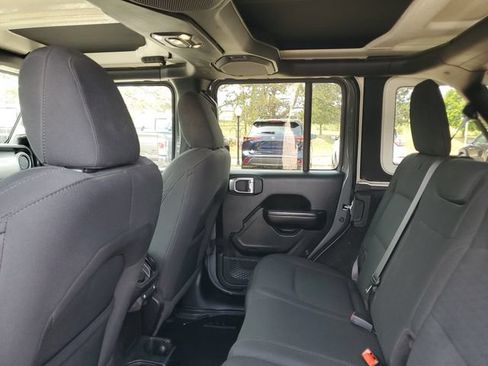 Used 2021 Jeep Wrangler Unlimited Sport AWD/4WD image 9