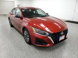 Used 2024 Nissan Altima 2.5 SV image 3