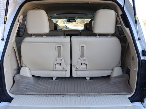 Used 2013 Lexus LX 570 4WD image 42