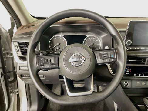 Used 2023 Nissan Rogue SV AWD/4WD image 17