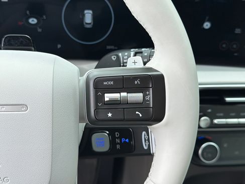 Used 2026 Hyundai Palisade SEL FWD image 27
