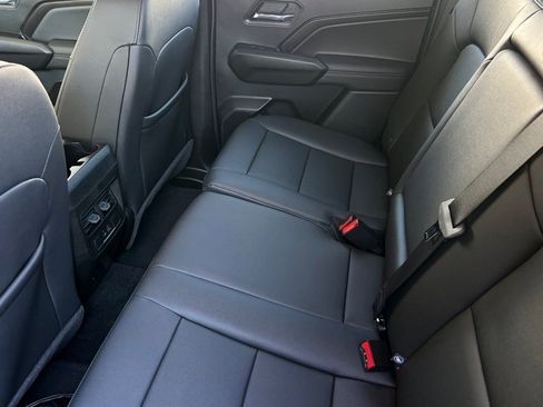 New 2026 GMC Canyon Elevation w/ Convenience Package image 10